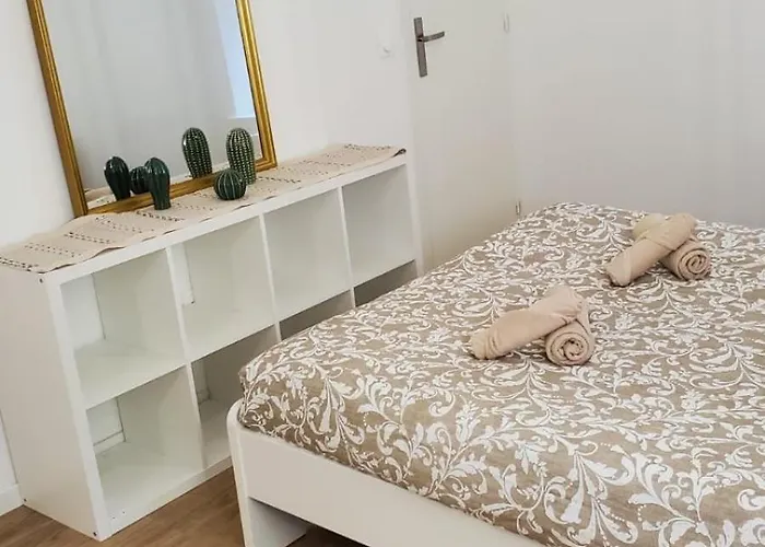 Magnifique T2 - Centre Historique *